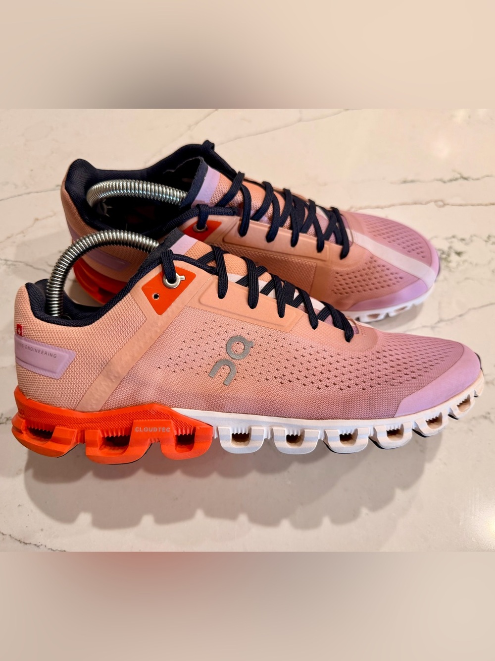 ON Womens Cloudflow 3 Running Shoes Size 9.5 Rose Fiji